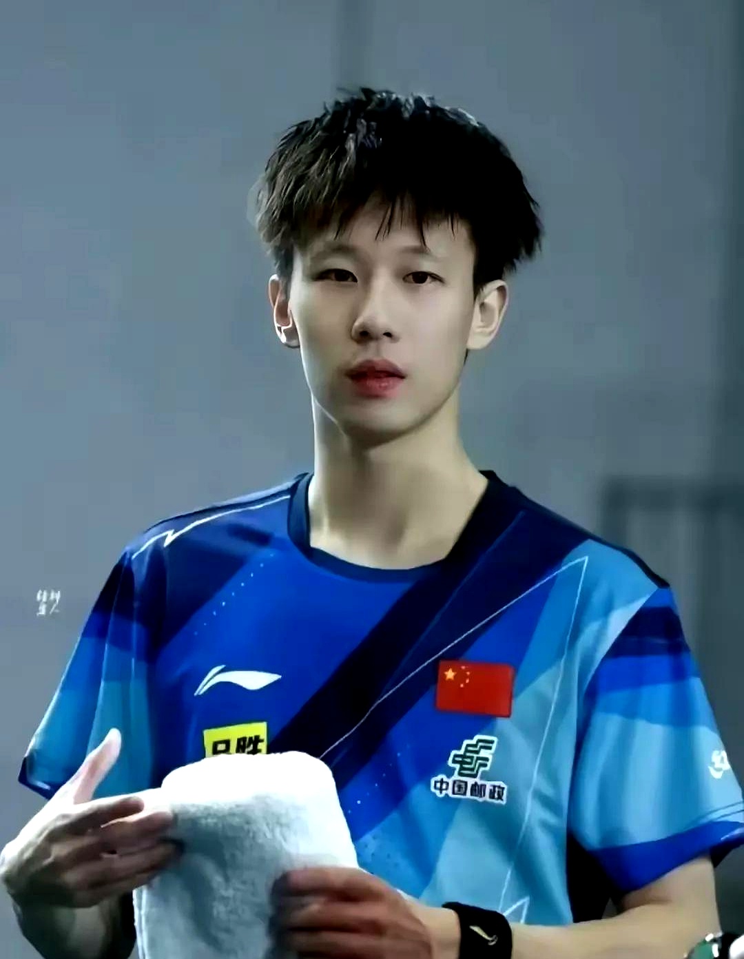 英格兰队逆转瑞典队，林高远点燃赛场